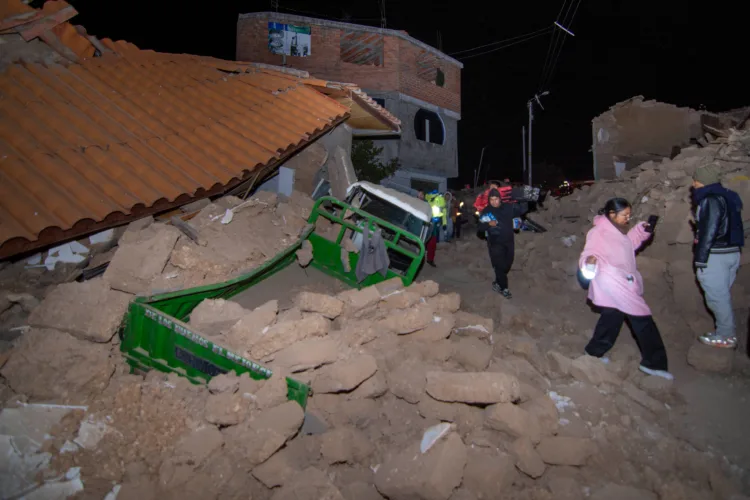 5.5 magnitude quake hits Peru's Andes region and kills at least 6 people